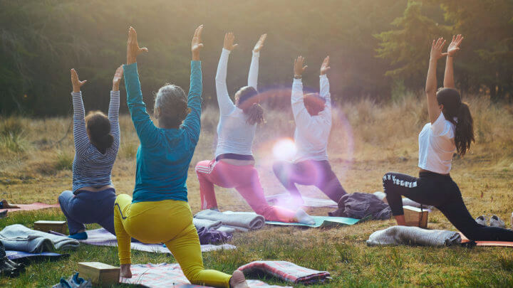 L'accessoire de yoga indispensable: la couverture de yoga